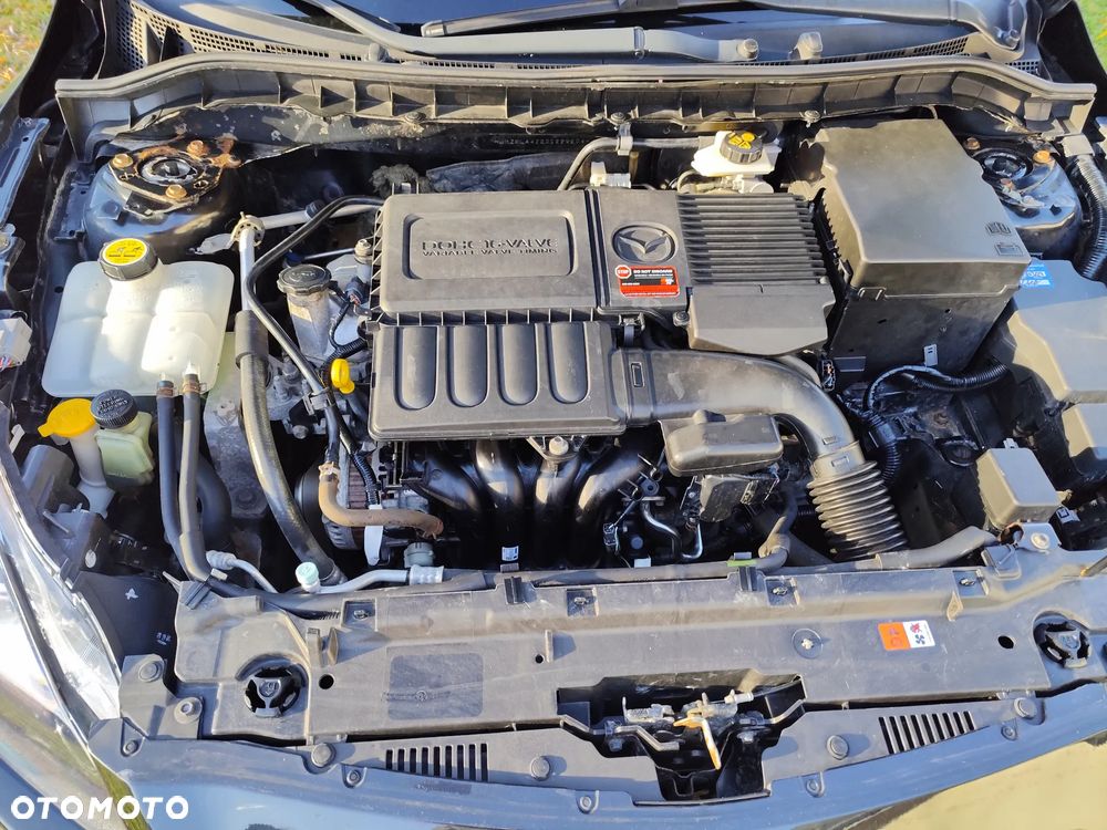 Mazda 3 1.6 90th Anniversary - 25