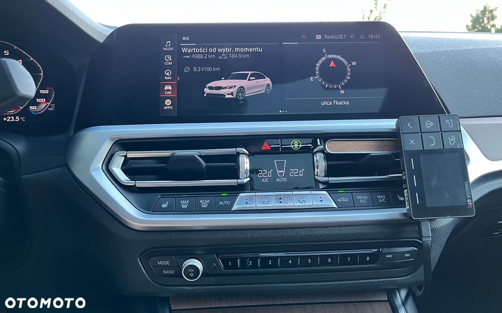 BMW Seria 3 330i - 28