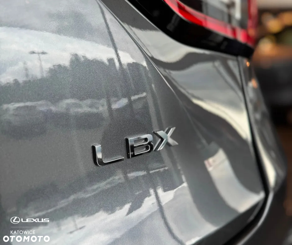 Lexus LBX 1.5 Hybrid - 3