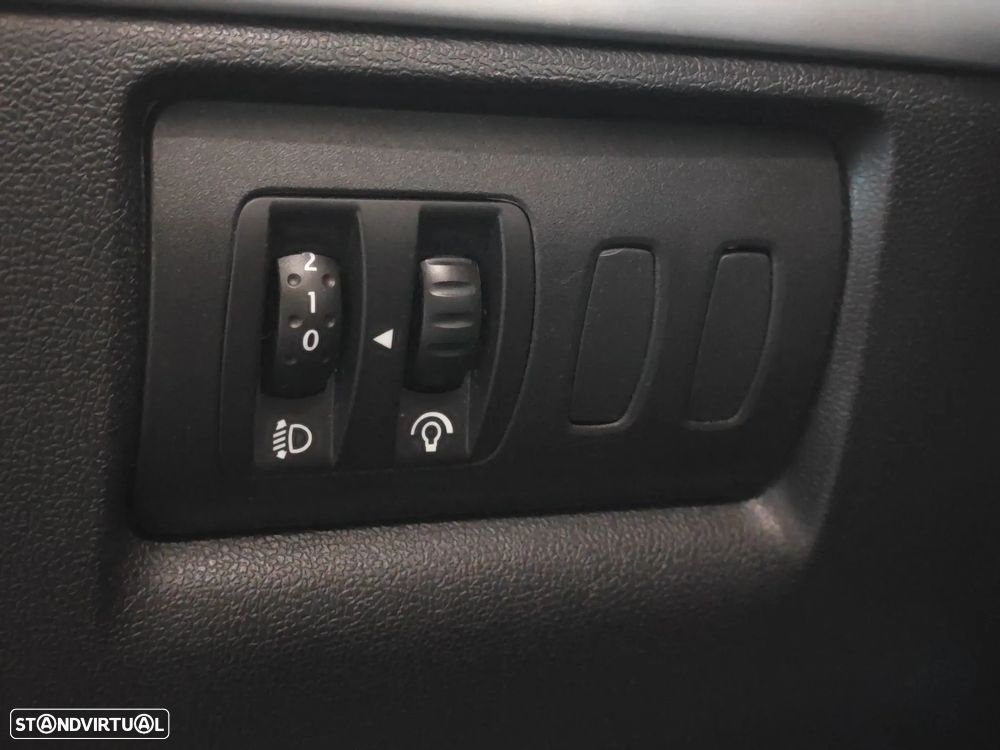 Renault Clio 1.2 16V Dynamique S - 18