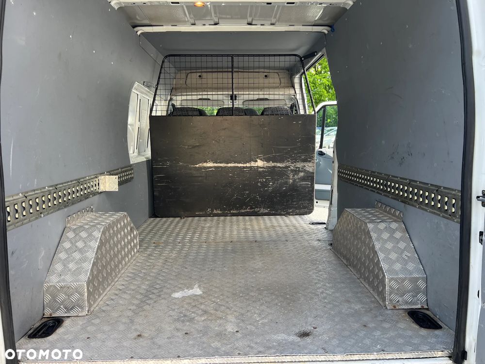 Ford Transit Furgon Brygadowy Doka 6 os. 4x4 AWD L3H2 2.4 TDCI 140KM Webasto HAK - 33