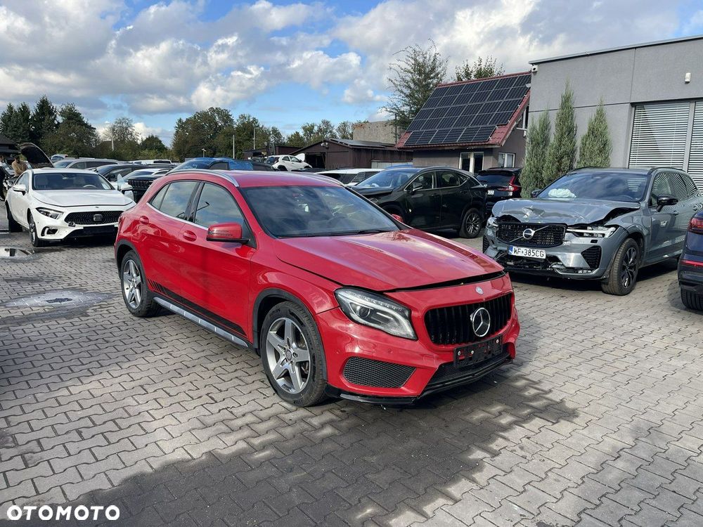 Mercedes-Benz GLA 200 (CDI) d 4Matic 7G-DCT AMG Line - 2