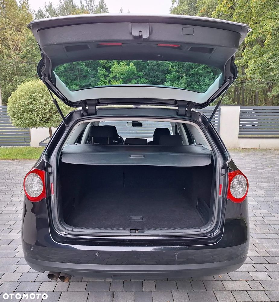 Volkswagen Passat 2.0 TDI DPF Trendline - 11