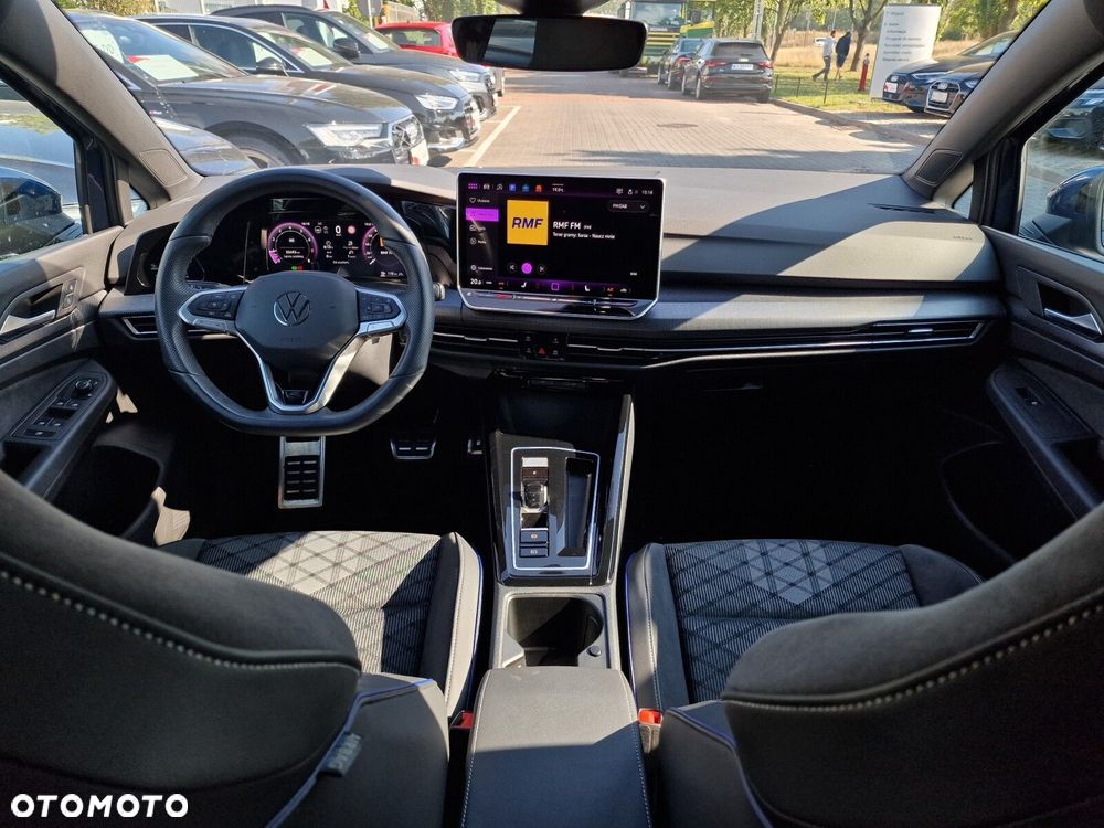 Volkswagen Golf - 18