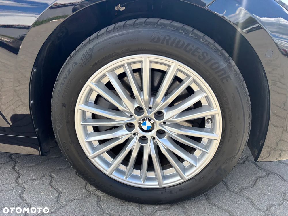 BMW Seria 3 320e - 18