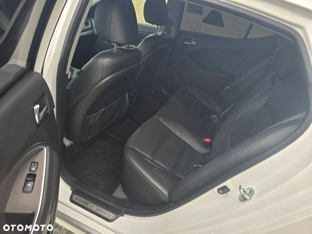 Kia Optima - 13