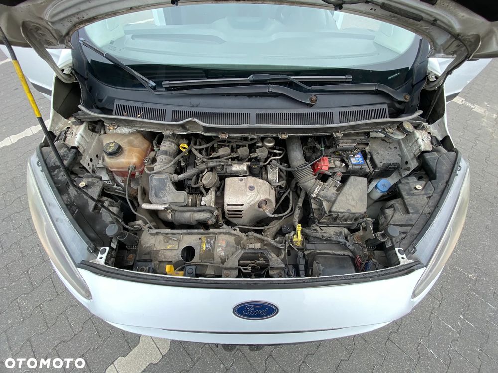 Ford Transit Courier - 4