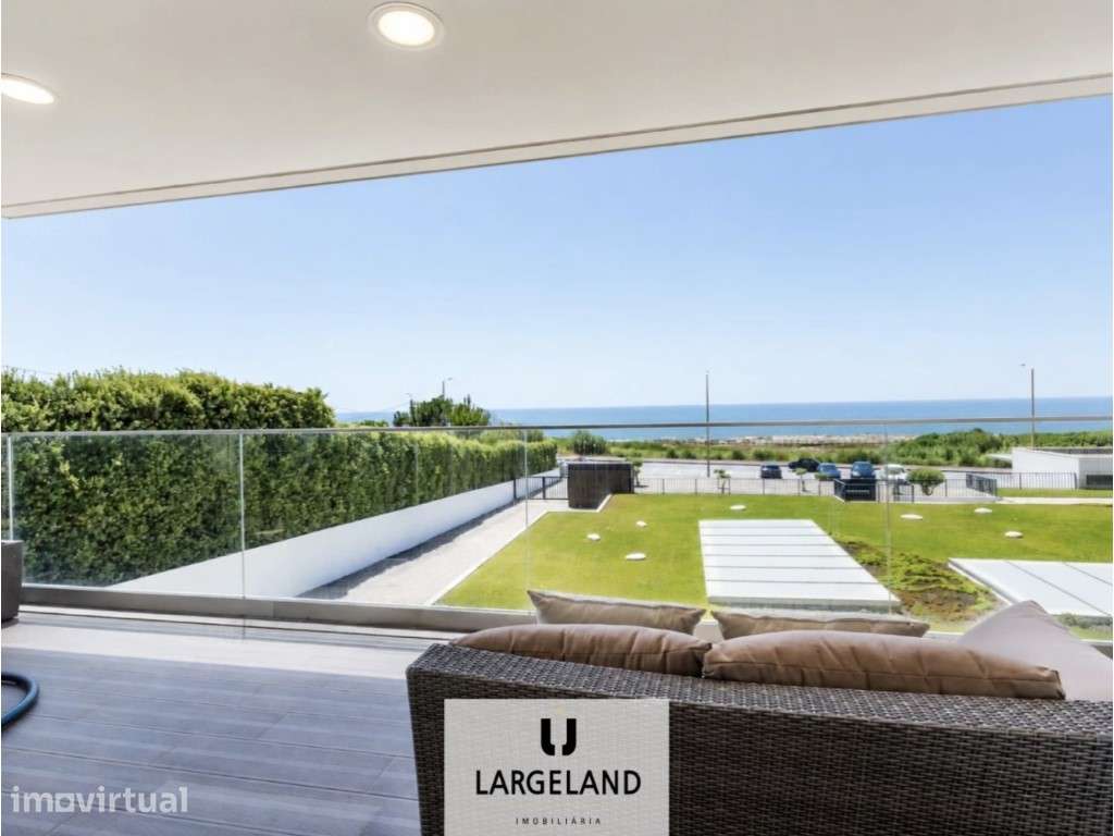 Apartamento em frente à Praia - Grande imagem: 3/23