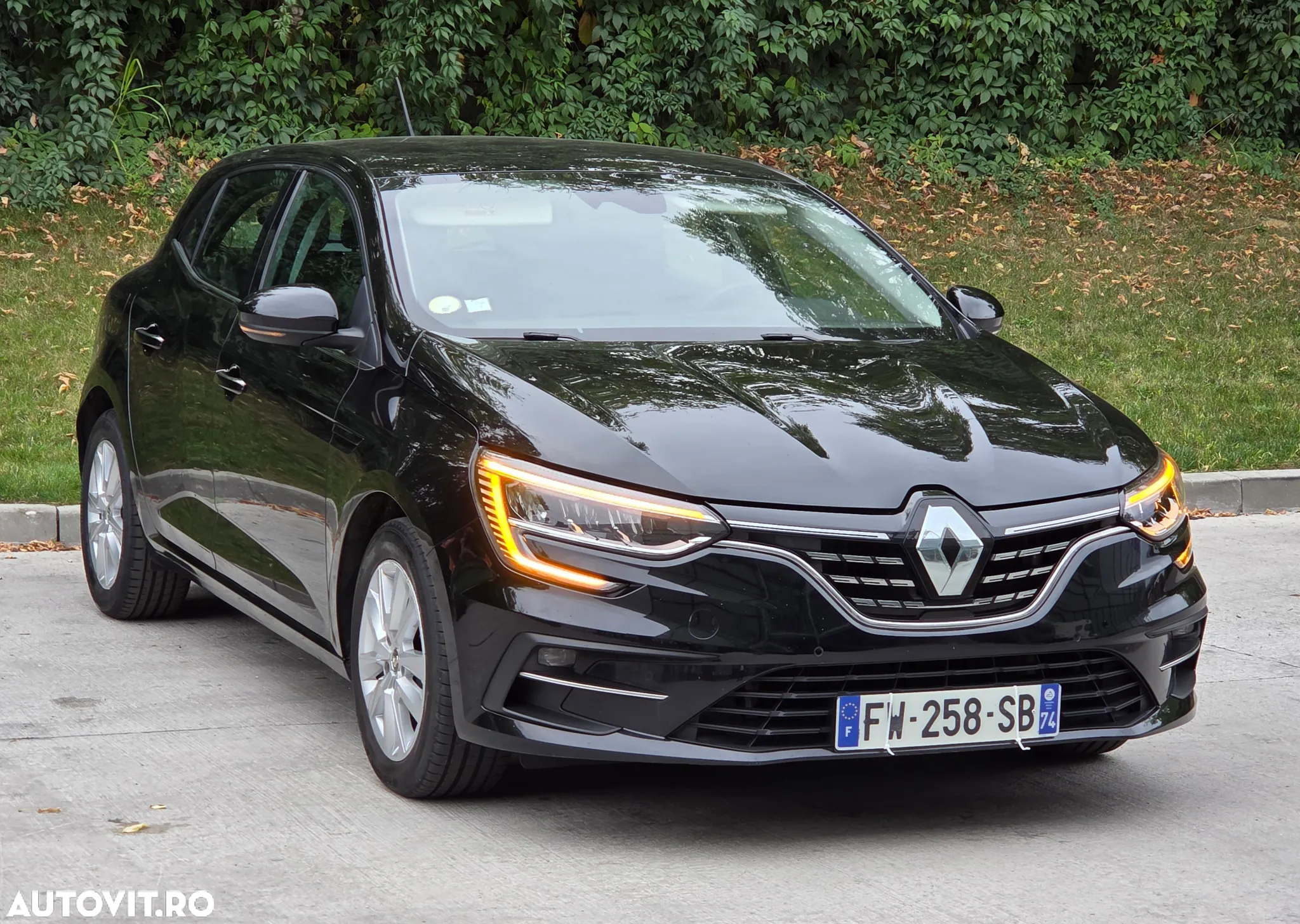 Renault Megane Grandtour BLUE dCi 115 BUSINESS EDITION - 4