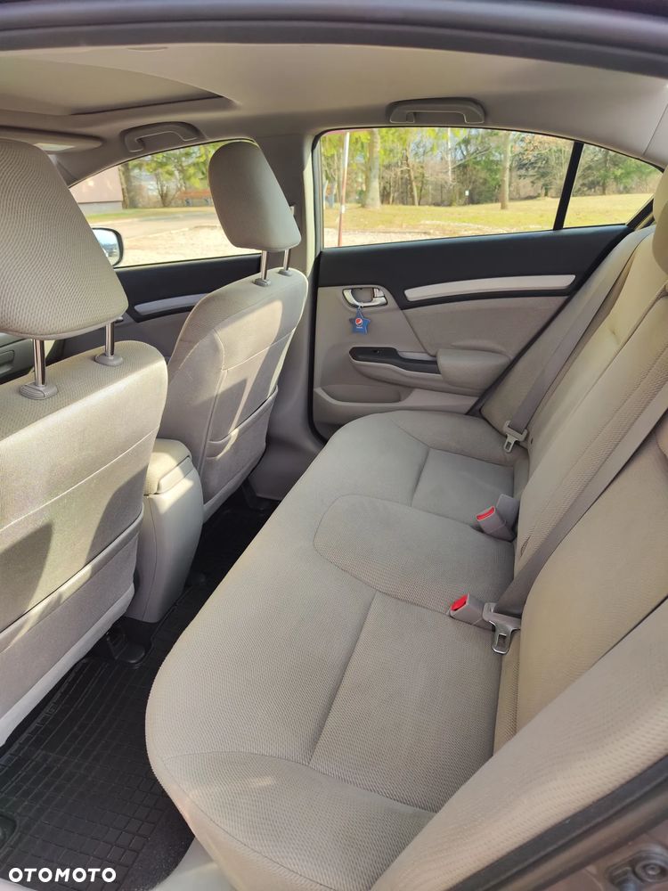 Honda Civic 1.8 Executive EU6 - 14