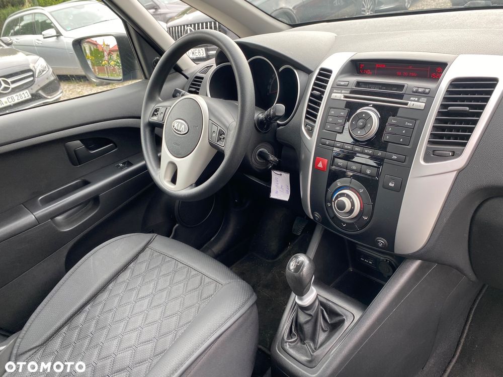 Kia Venga 1.6 CVVT Vision - 22