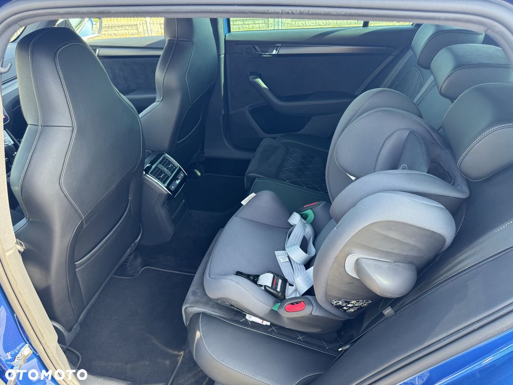 Skoda Superb 2.0 TDI 4x4 Sportline DSG - 17