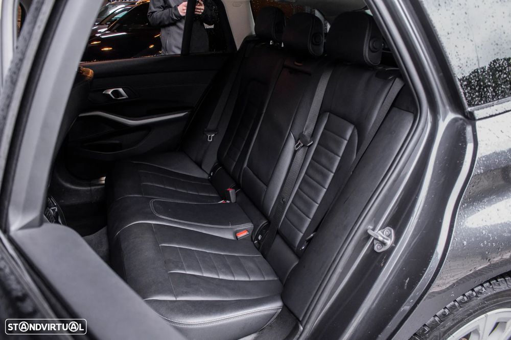 BMW 320 d Advantage Auto - 31