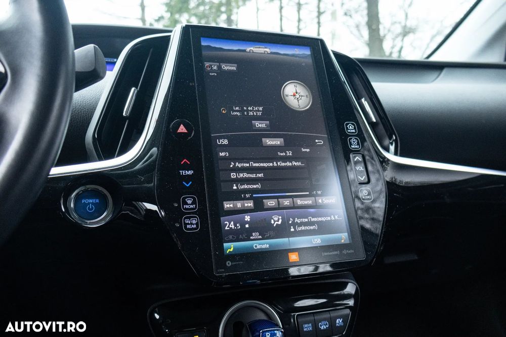 Toyota Prius - 25