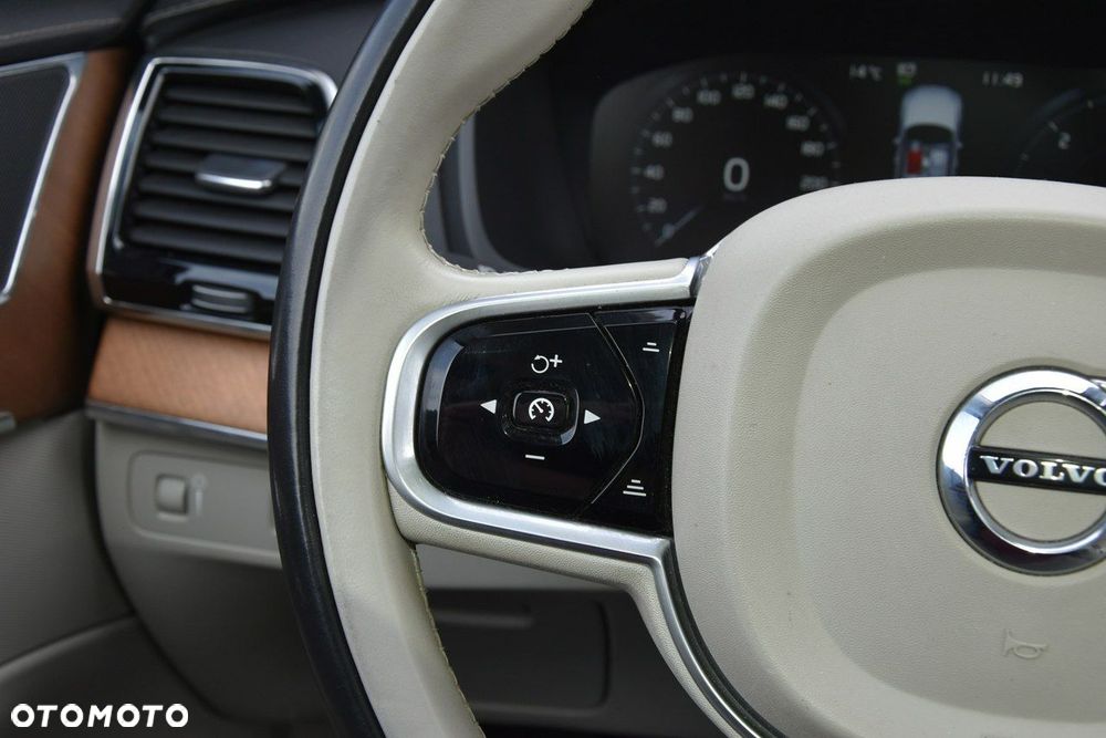 Volvo XC 90 - 29