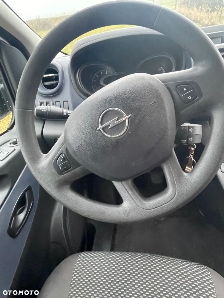 Opel Vivaro - 8