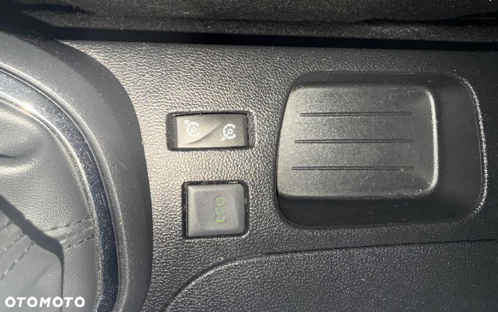 Renault Captur 0.9 Energy TCe Life EU6 - 32