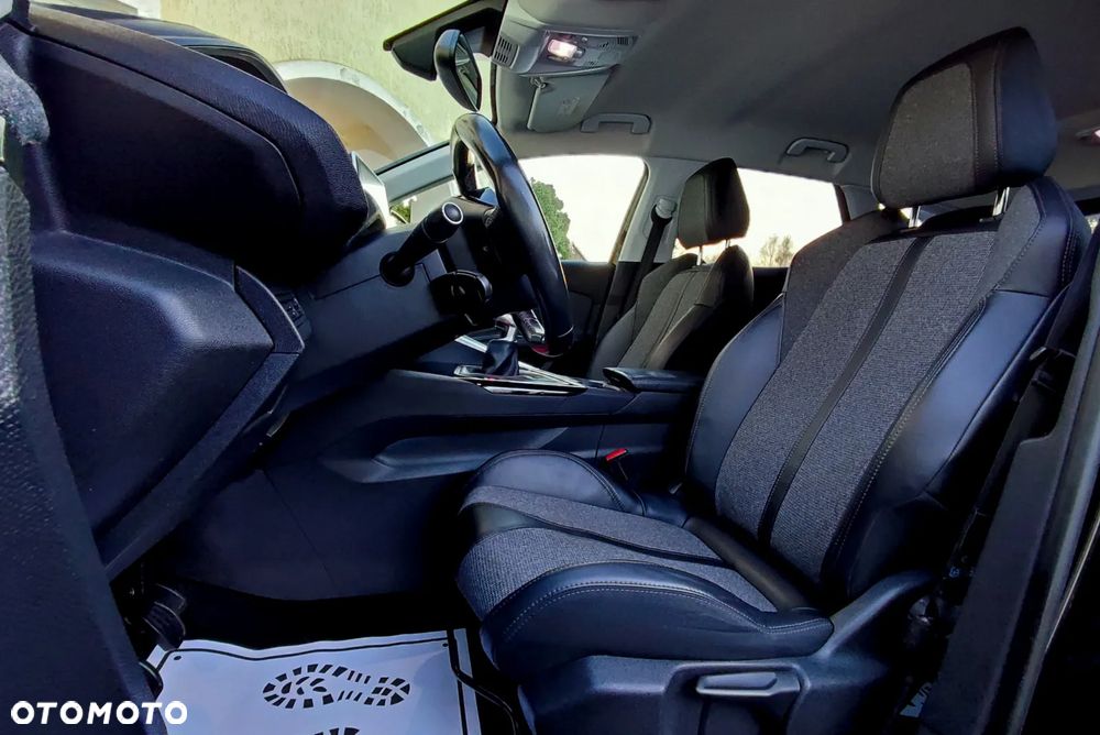 Peugeot 3008 HDi 115 Allure - 12