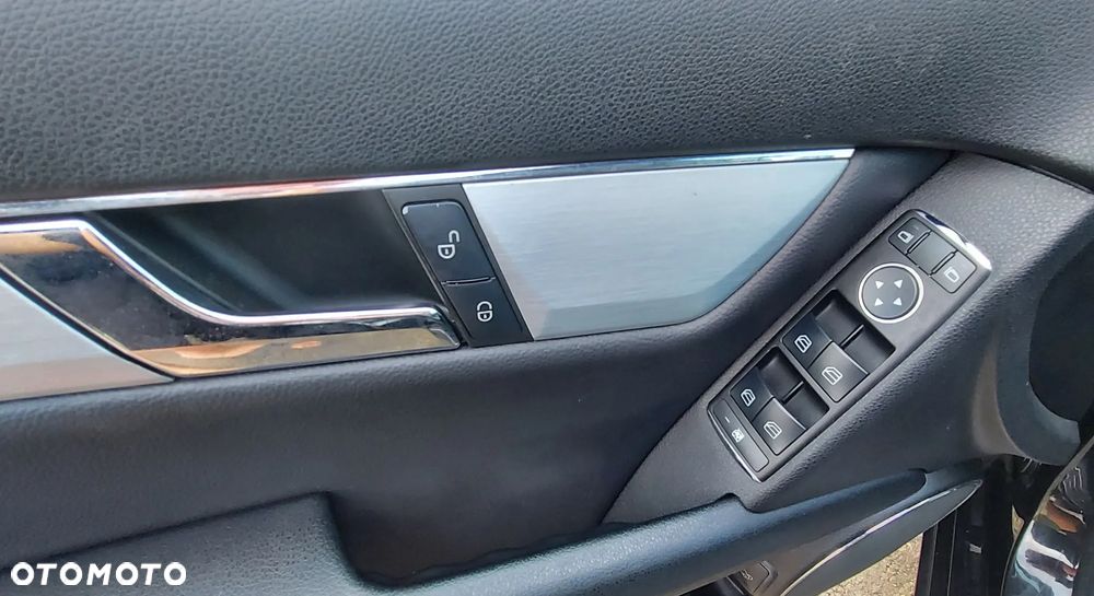 Mercedes-Benz Klasa C 200 CGI Automatik BlueEFFICIENCY Avantgarde - 26