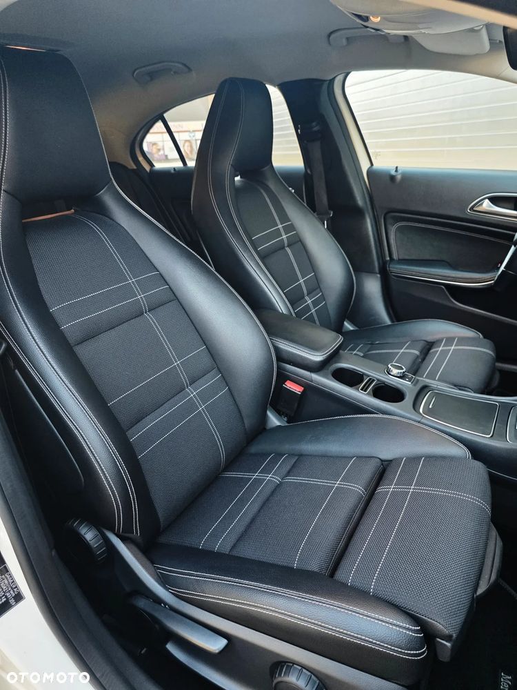 Mercedes-Benz Klasa A 180 7G-DCT AMG Line - 28