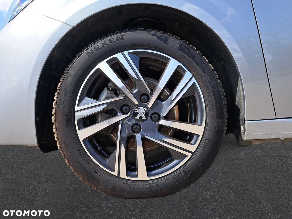Peugeot 208 1.2 PureTech Allure S&S - 10