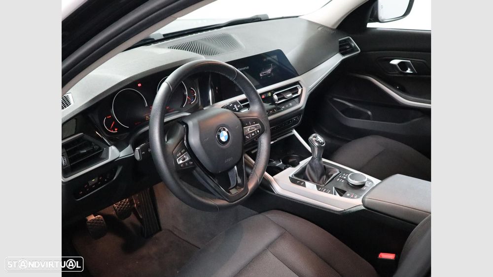 BMW 318 d Touring Advantage - 8