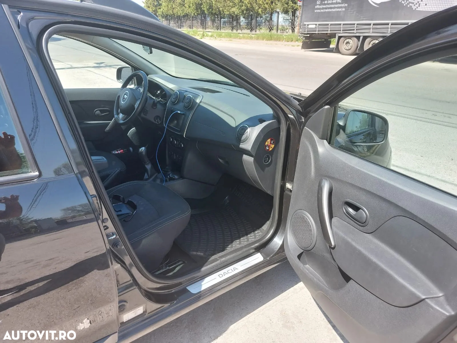 Dacia Logan MCV TCe 90 S&S Prestige - 6