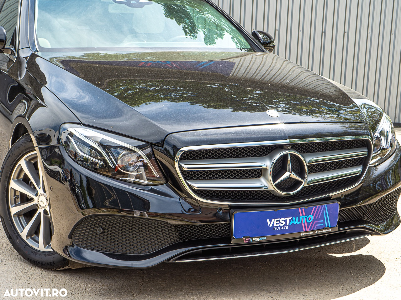 Mercedes-Benz E 220 d 9G-TRONIC Exclusive - 38