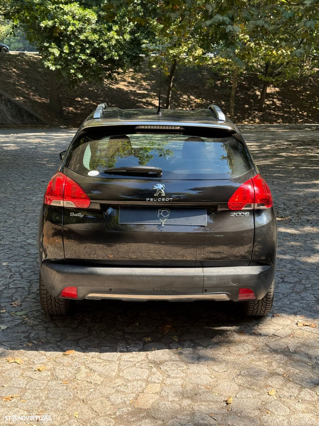 Peugeot 2008 1.2 PureTech Allure - 8