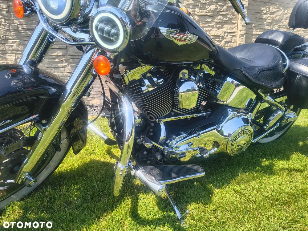 Harley-Davidson Softail Deluxe - 11