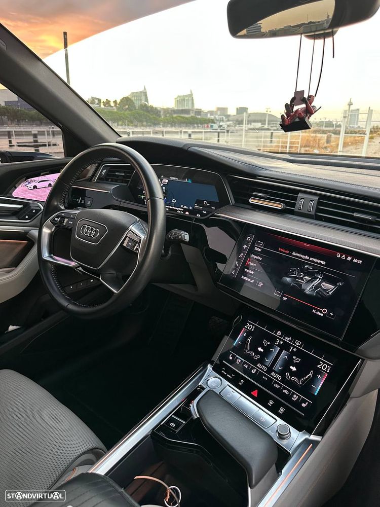 Audi e-tron 55 quattro S line - 19