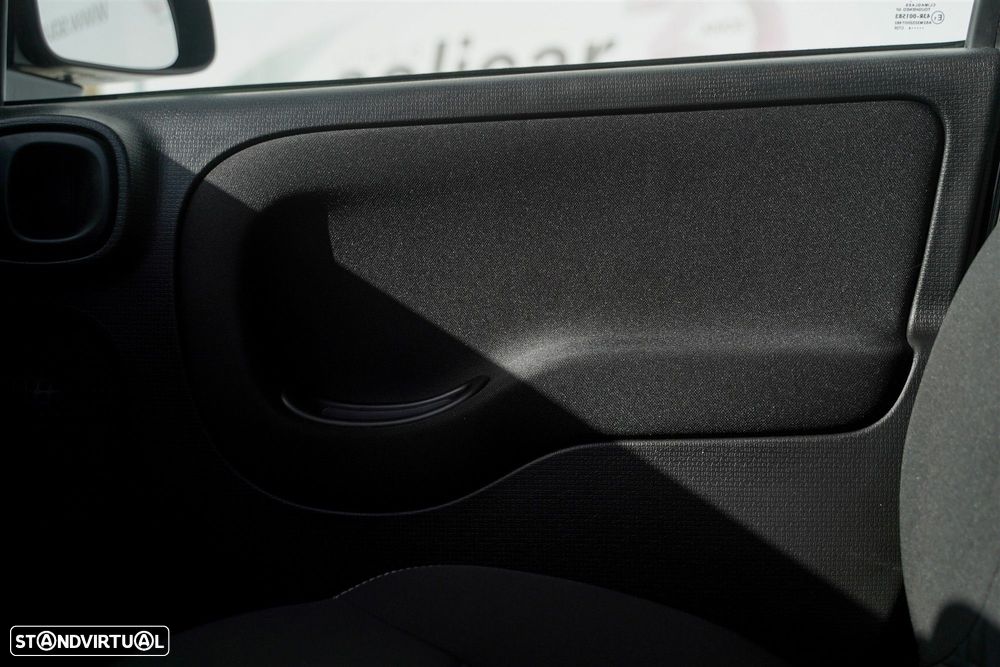 Fiat Panda 1.0 Hybrid City Cross - 24