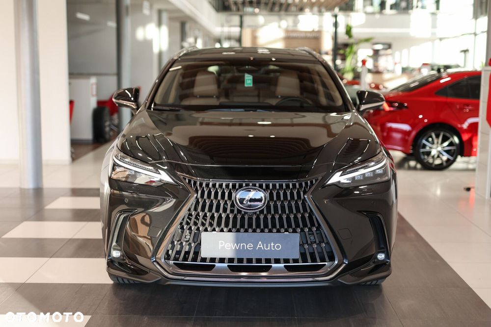 Lexus NX 350h Omotenashi AWD - 2