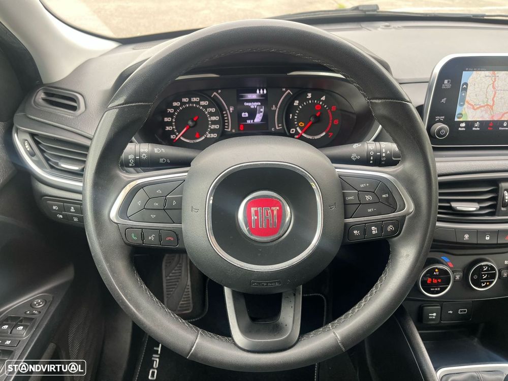 Fiat Tipo Station Wagon 1.3 M-Jet Lounge - 27