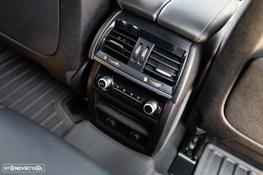 BMW X5 40e xDrive Pack M - 33