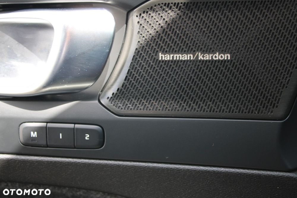 Volvo XC 40 - 19