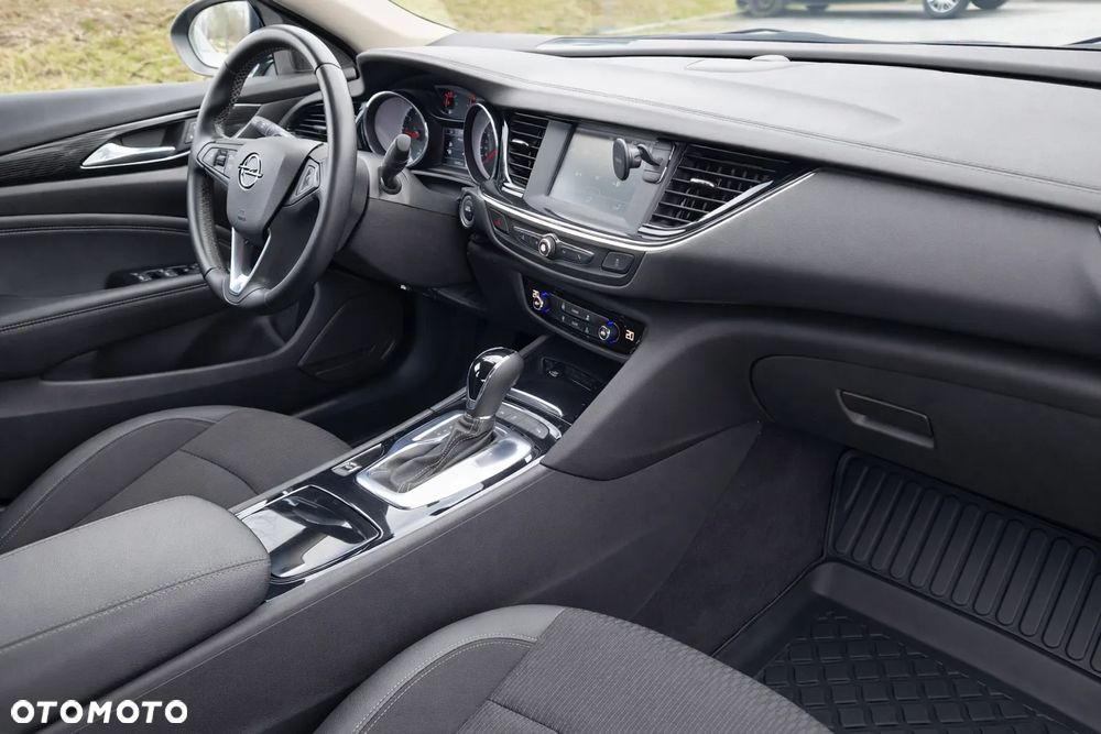 Opel Insignia 1.5 T Innovation S&S - 8