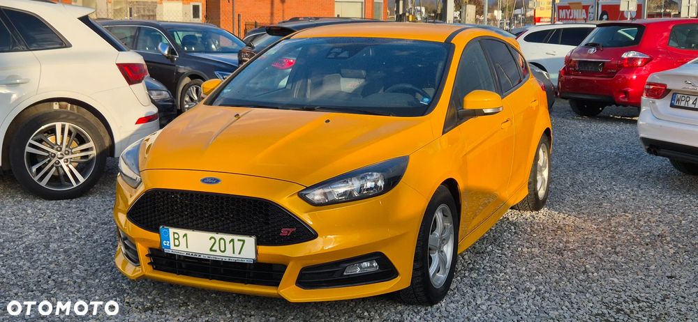 Ford Focus 2.0 EcoBoost ST mit Leder-Exclusiv-Paket - 4