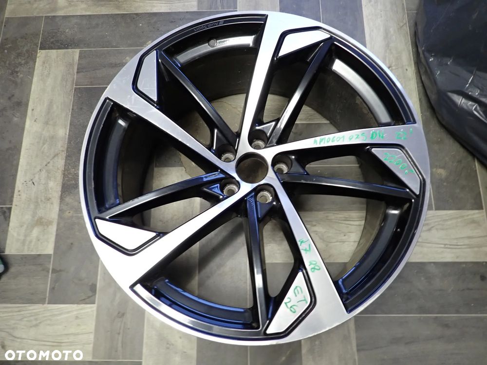 AUDI Q7 Q8 FELGA 22' ET26 4M0601025DN - 1