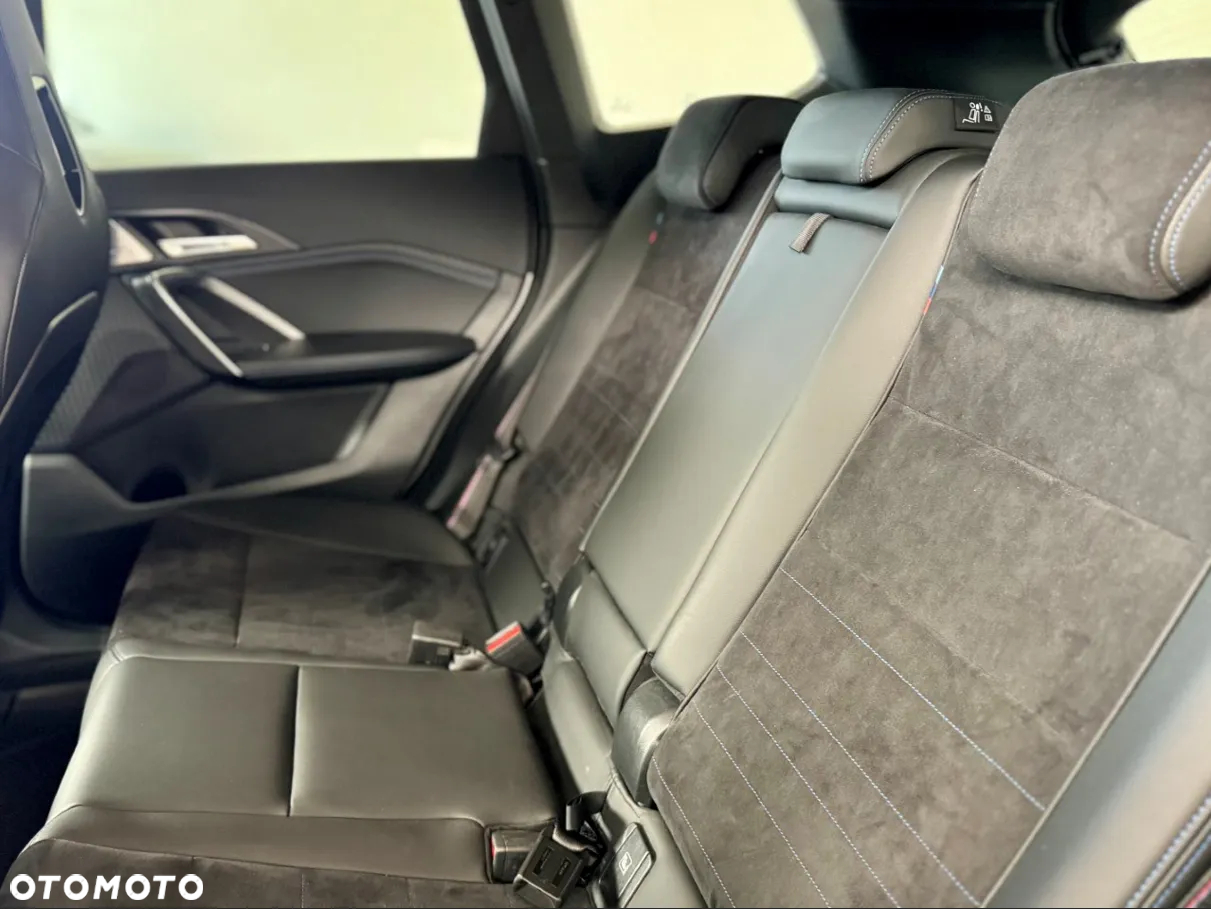BMW iX1 xDrive30 66.5kWh M Sport - 27