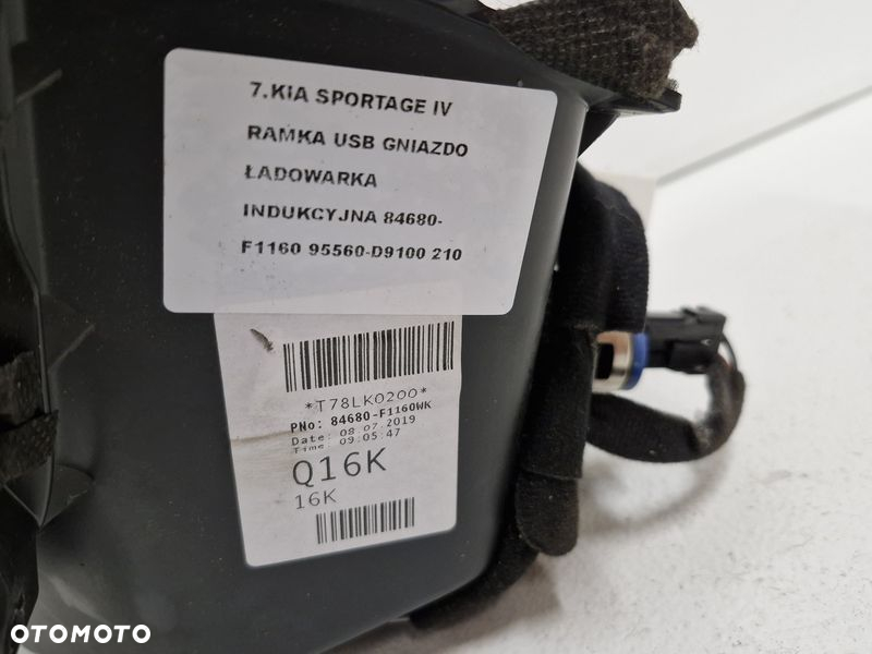 KIA SPORTAGE 4 IV RAMKA GNIAZDO USB ŁADOWARKA INDUKCYJNA 84680-F1160 95560-D9100 - 10