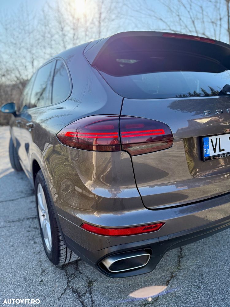 Porsche Cayenne - 7