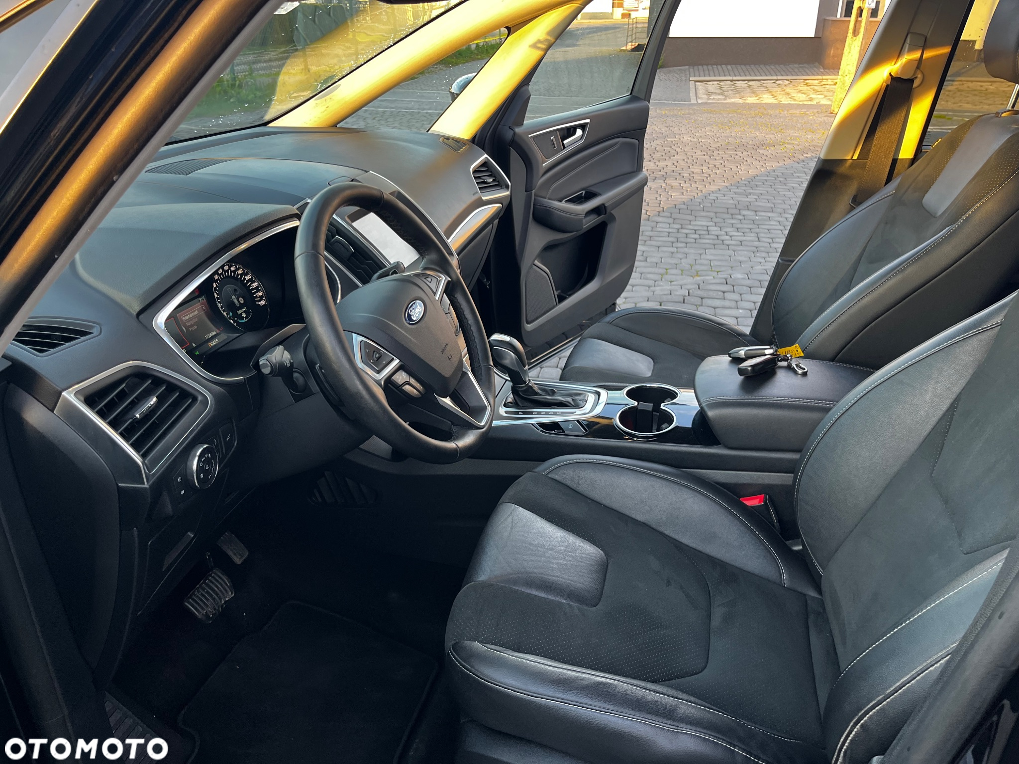 Ford Galaxy 2.0 EcoBoost Titanium - 23