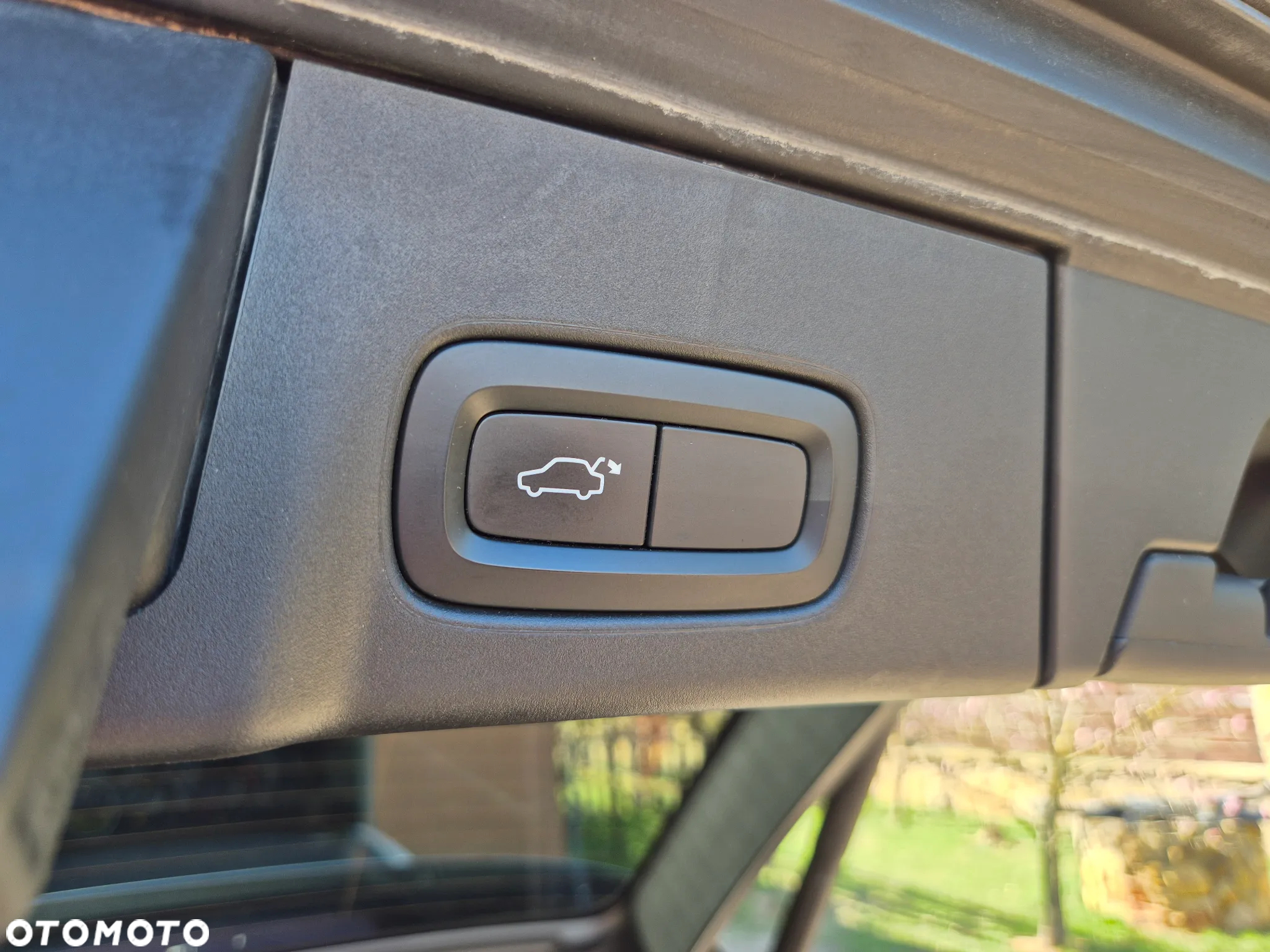Volvo V90 D4 Geartronic Momentum Pro - 29