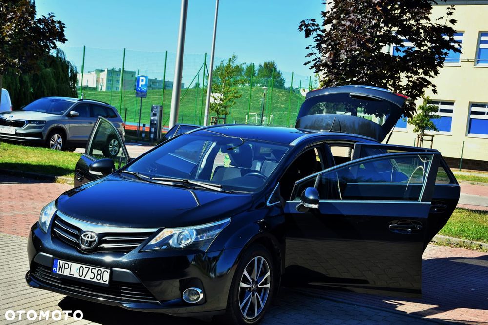 Toyota Avensis 2.0 D-4D Executive - 16