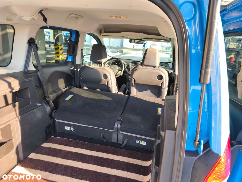 Ford Tourneo Courier 1.0 EcoBoost Titanium - 24