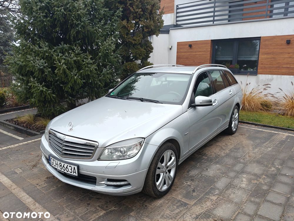 Mercedes-Benz Klasa C 250 CGI BlueEff Avantgarde - 2