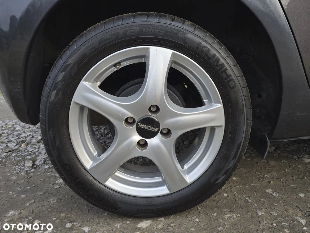 Toyota Yaris 1.33 Luna - 28