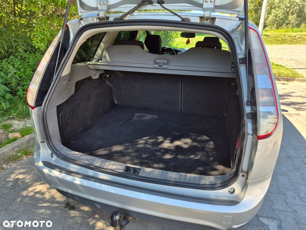 Ford Focus 1.6 Ambiente - 13