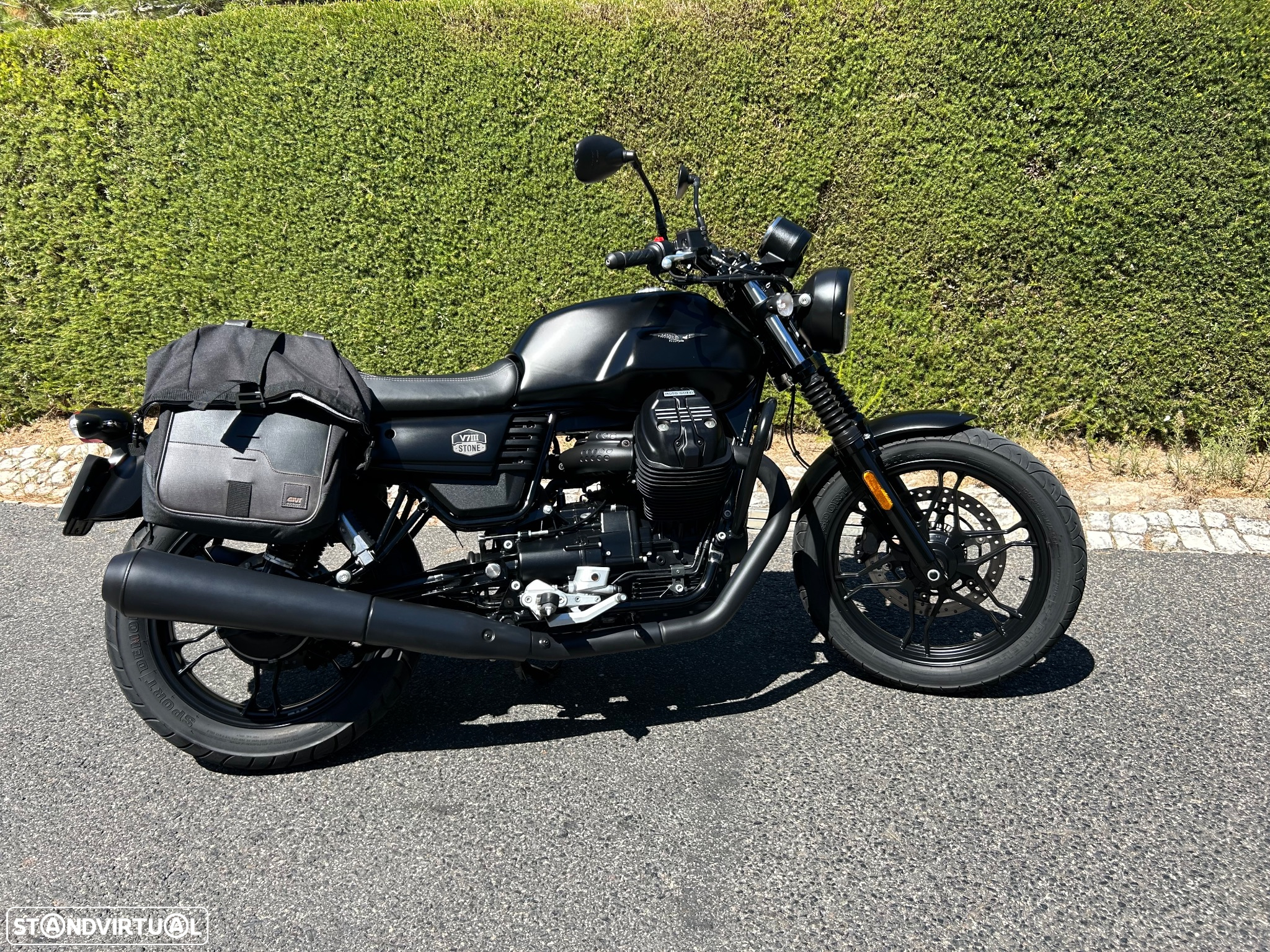 Moto Guzzi V7 ||| Stone - 11